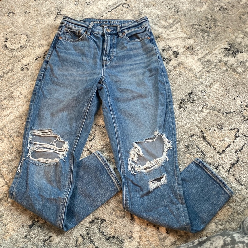 American eagle mom jeans